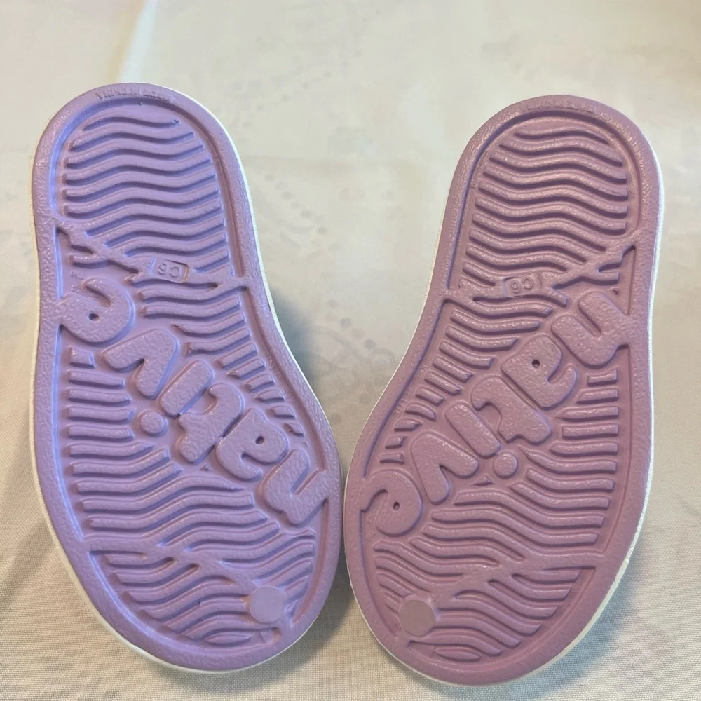 Native Kids Water Shoes - Lavender and White